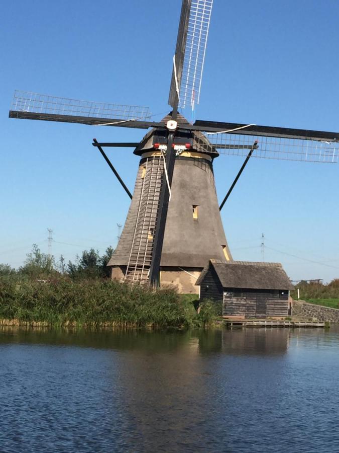 Het Boenhok Logies Bed and Breakfast Lekkerkerk Exteriör bild