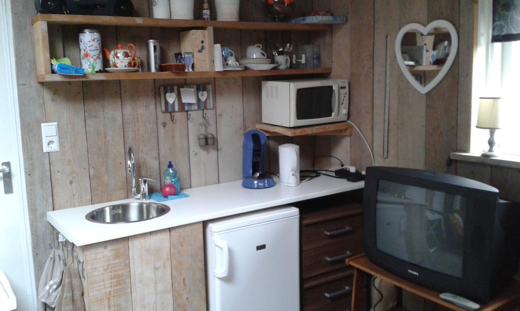 Het Boenhok Logies Bed and Breakfast Lekkerkerk Exteriör bild